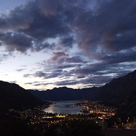 Apartments Orizzonte With Beautiful View Of The Bay Kotor Bagian luar foto