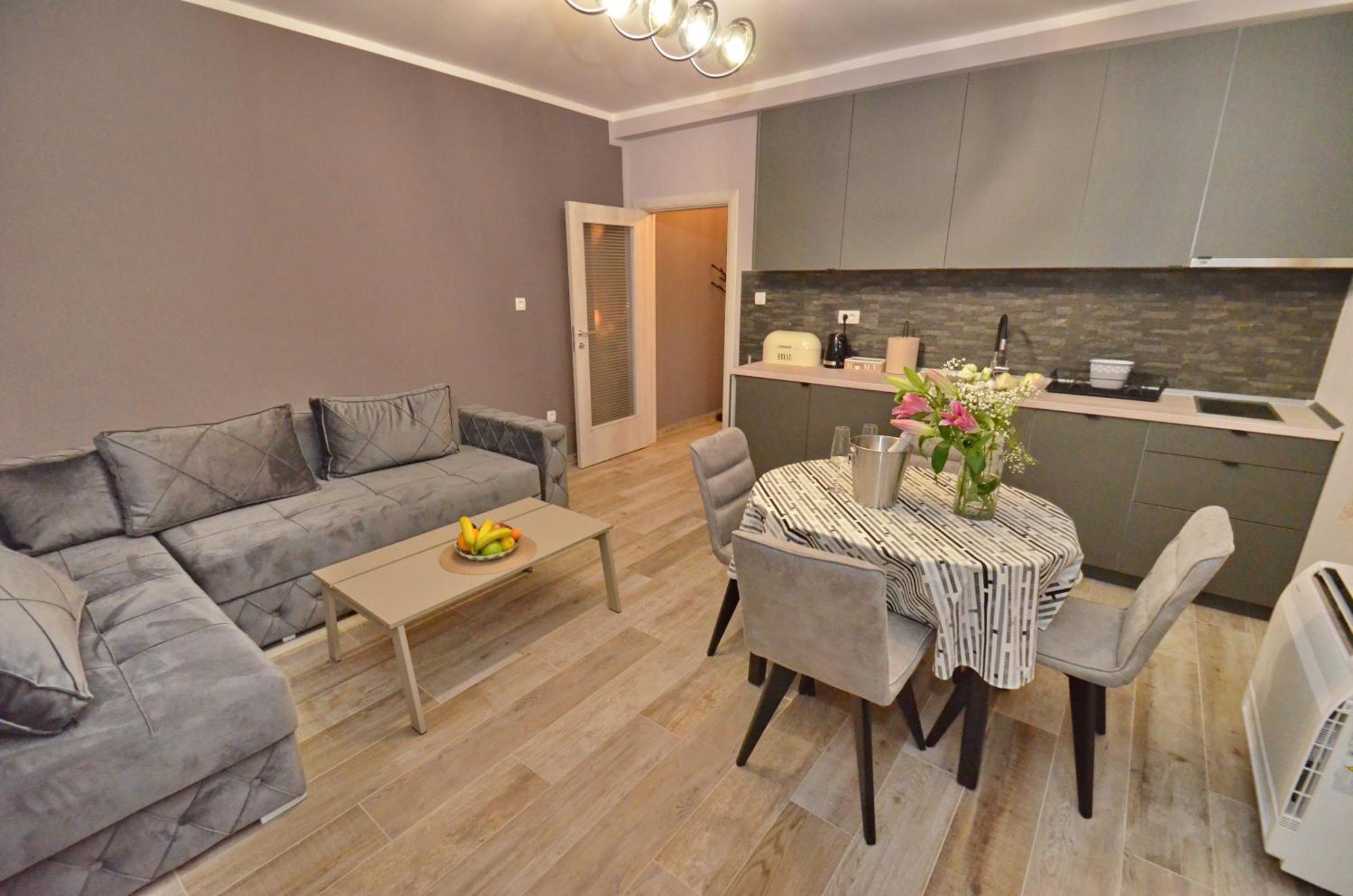 Apartments Orizzonte With Beautiful View Of The Bay Kotor Bagian luar foto