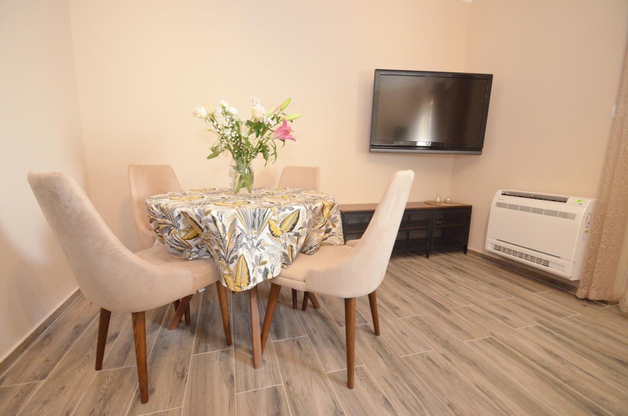 Apartments Orizzonte With Beautiful View Of The Bay Kotor Bagian luar foto