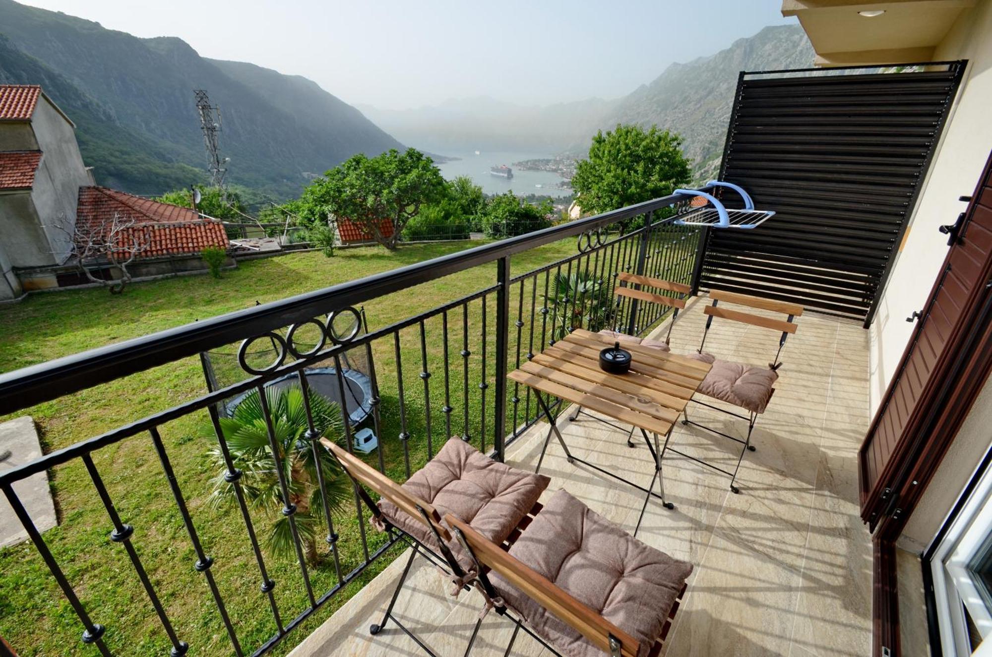 Apartments Orizzonte With Beautiful View Of The Bay Kotor Bagian luar foto