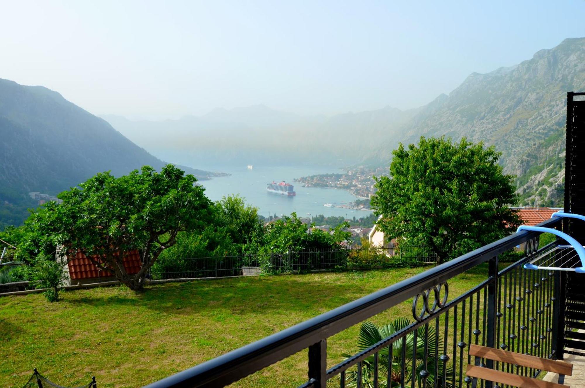 Apartments Orizzonte With Beautiful View Of The Bay Kotor Bagian luar foto