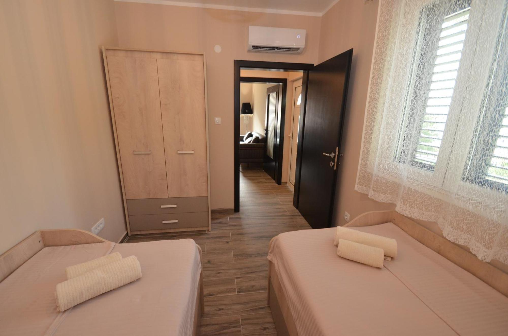 Apartments Orizzonte With Beautiful View Of The Bay Kotor Bagian luar foto