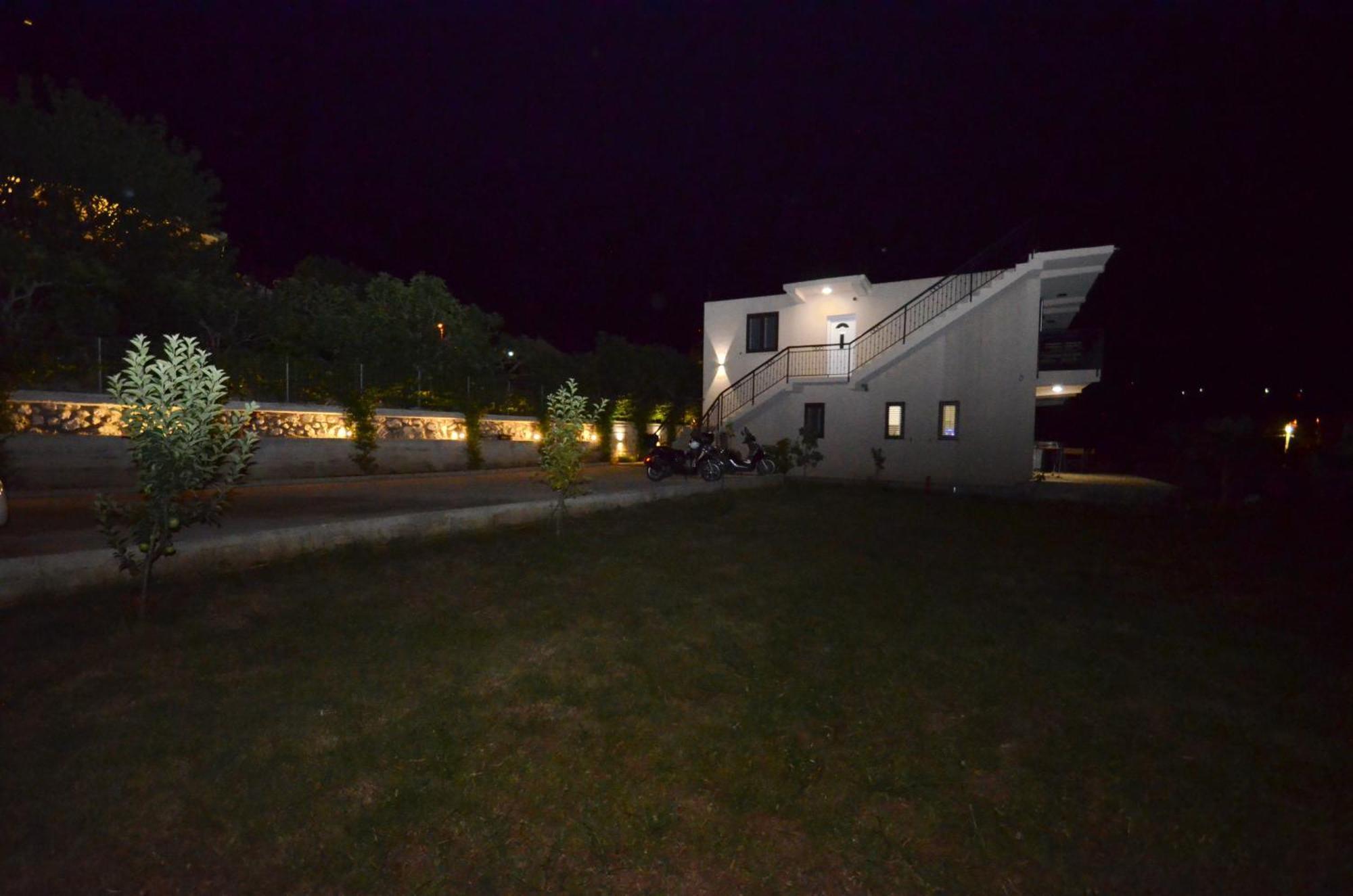 Apartments Orizzonte With Beautiful View Of The Bay Kotor Bagian luar foto