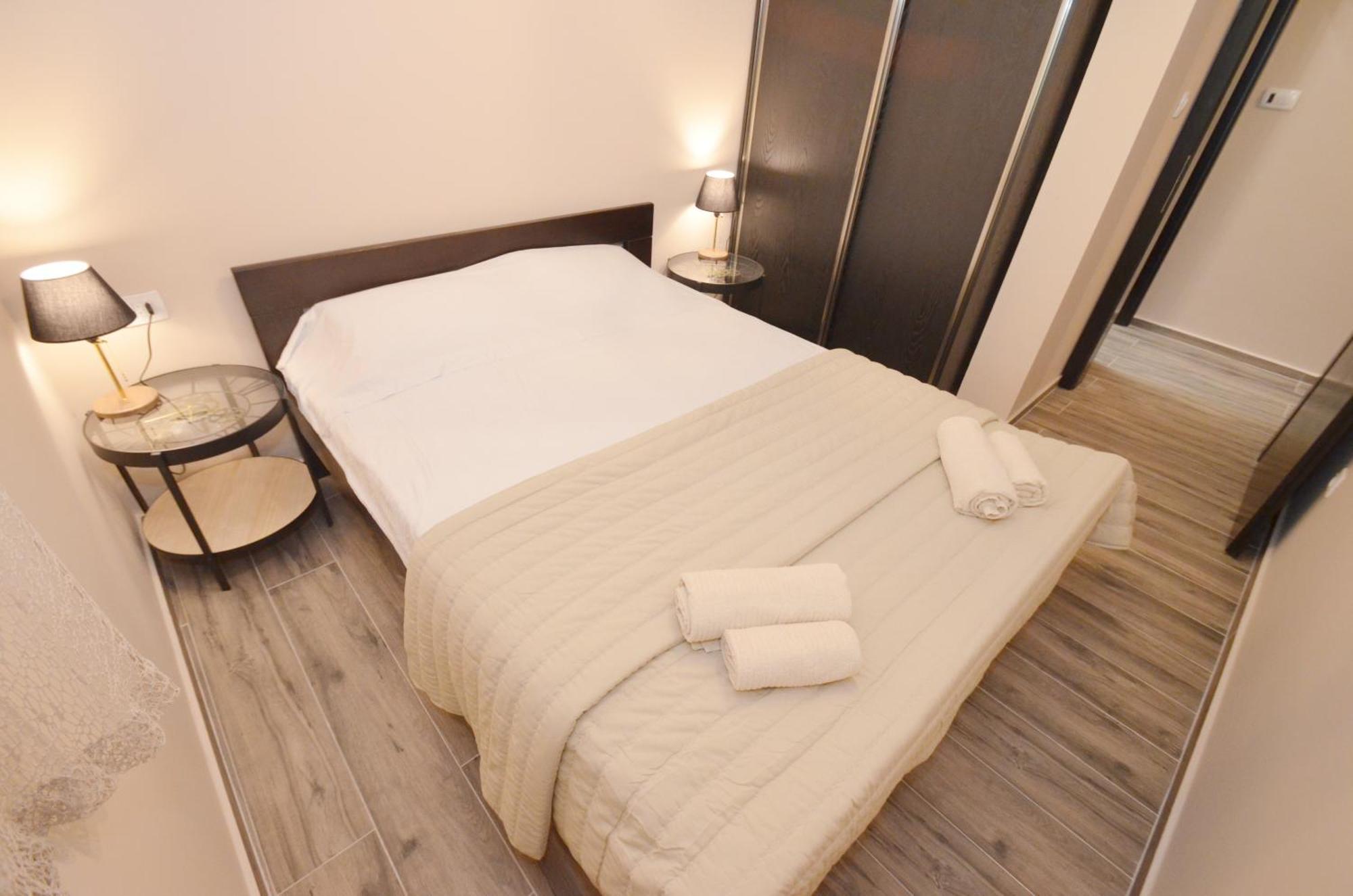 Apartments Orizzonte With Beautiful View Of The Bay Kotor Bagian luar foto