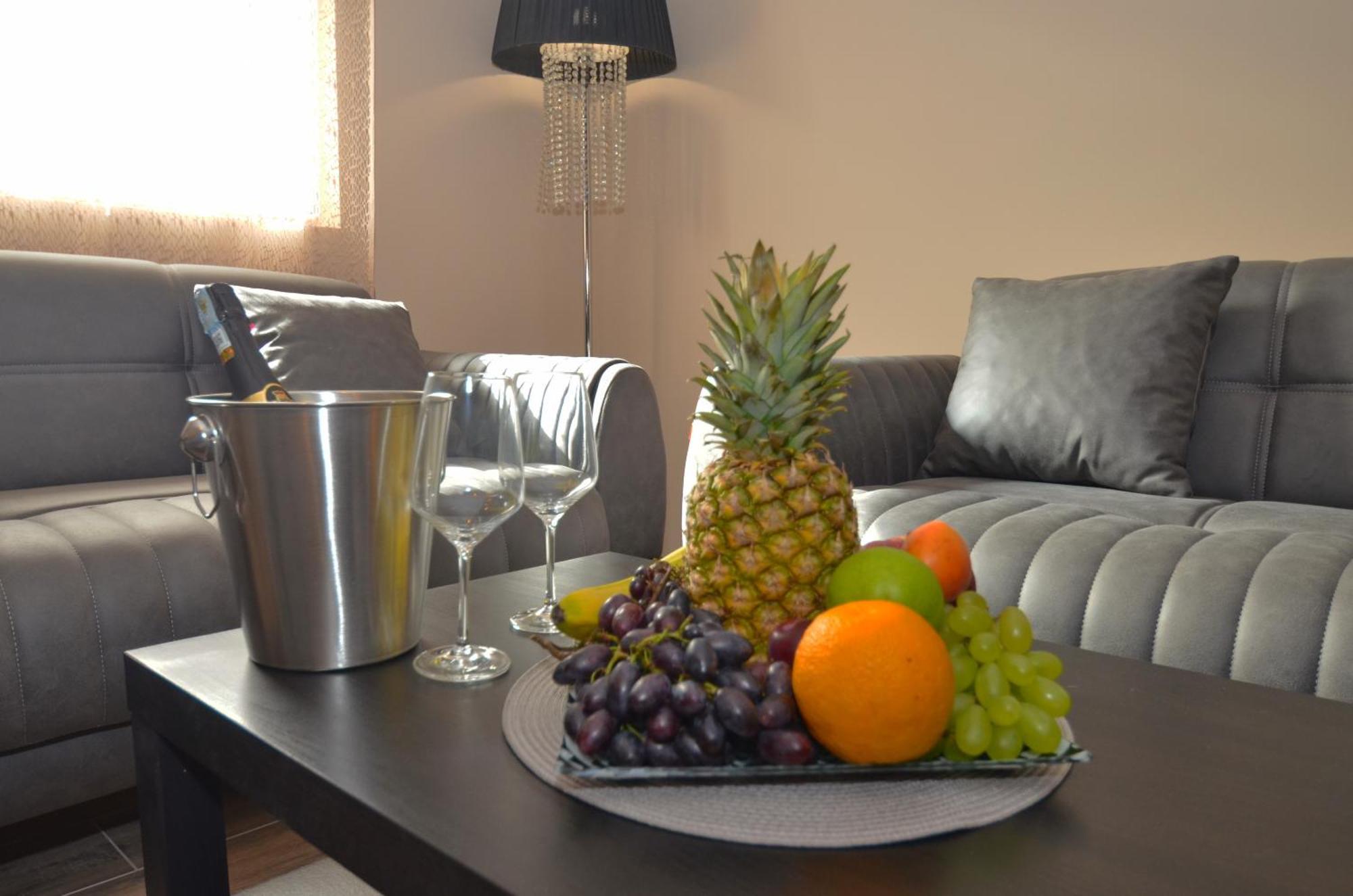 Apartments Orizzonte With Beautiful View Of The Bay Kotor Bagian luar foto