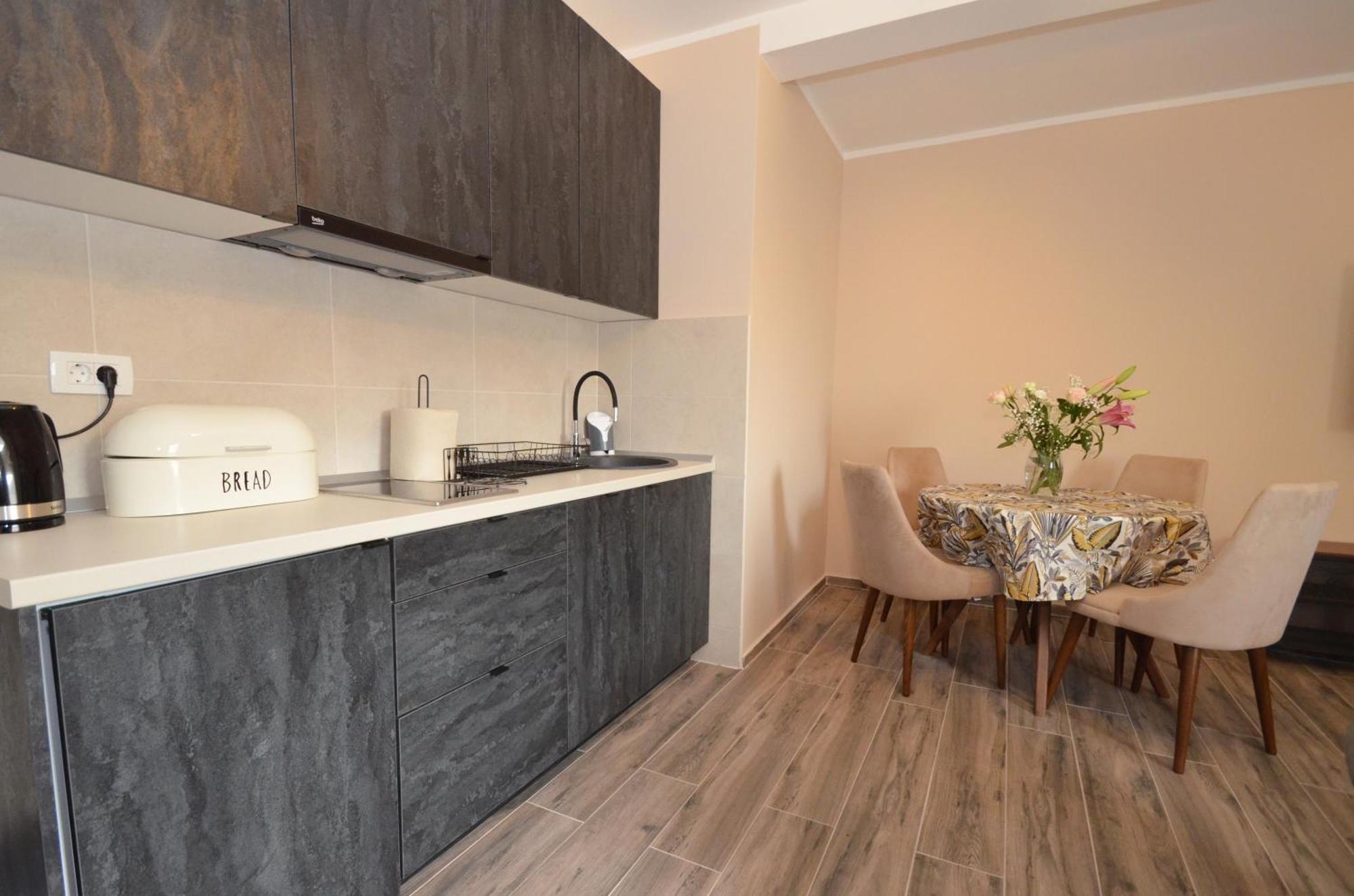 Apartments Orizzonte With Beautiful View Of The Bay Kotor Bagian luar foto