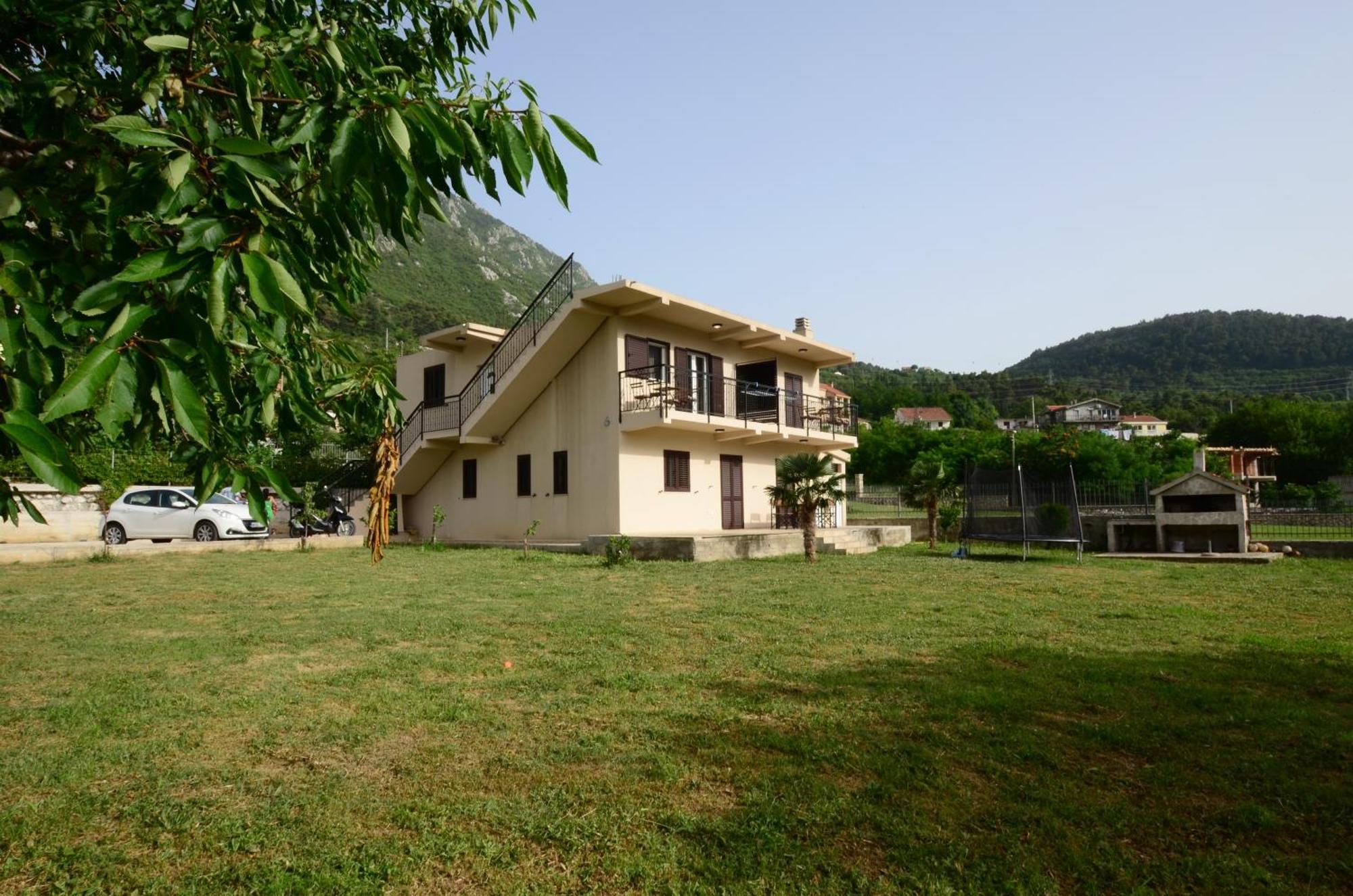 Apartments Orizzonte With Beautiful View Of The Bay Kotor Bagian luar foto