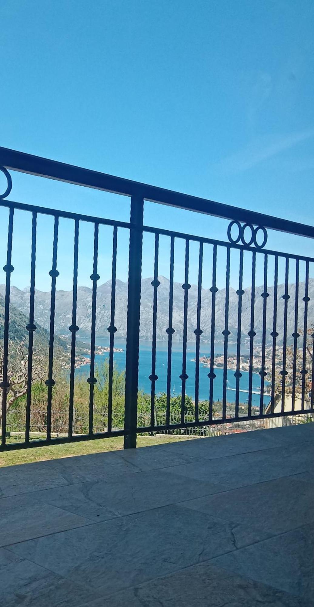 Apartments Orizzonte With Beautiful View Of The Bay Kotor Bagian luar foto